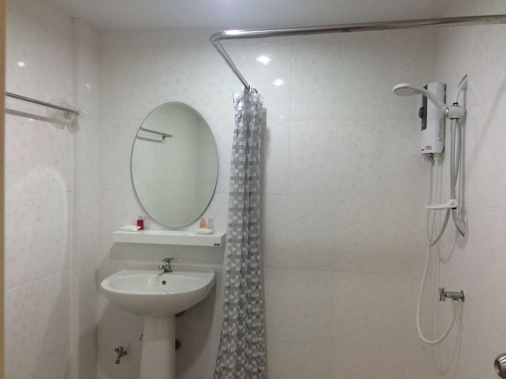 Nhà trọ Double Dd House At Mrt Sutthisarn *