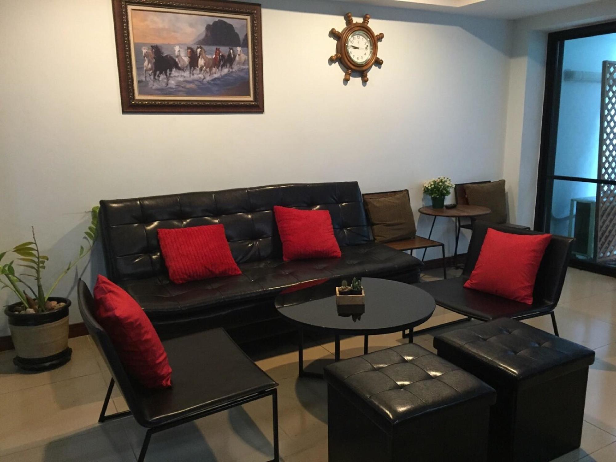 Double Dd House At Mrt Sutthisarn Nhà trọ Bangkok